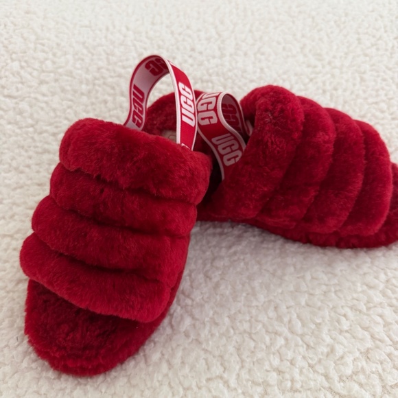 Ugg Fluffy Red Slippers Girls Youth Size 1 - Picture 3 of 4